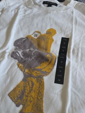 Banana Republic White Crewneck Sweater with Mustard Yellow & Gray Graphic
